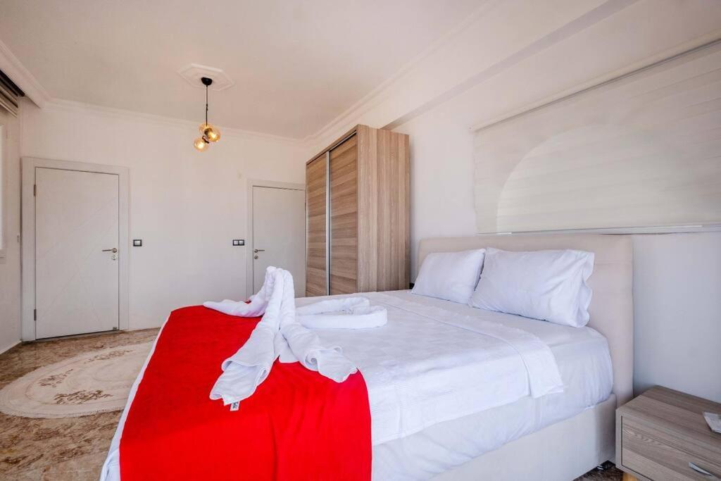 Villa Sessiz Sakin Manzarali Sauna Ve Jakuzili,muestakil Havuzlu
